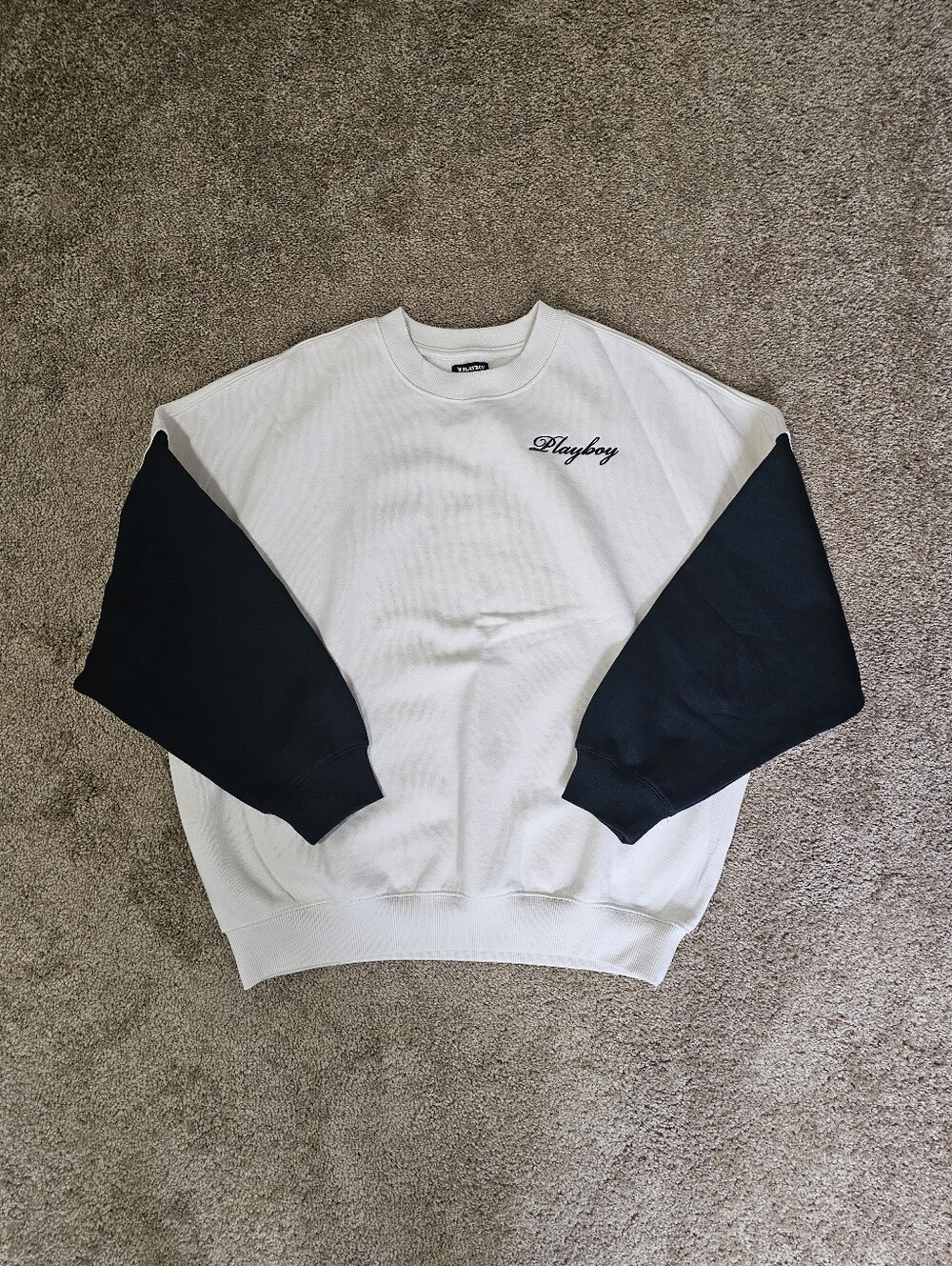 PLAYBOY White Crewneck with Black Raglan Sleeves Sz Xs